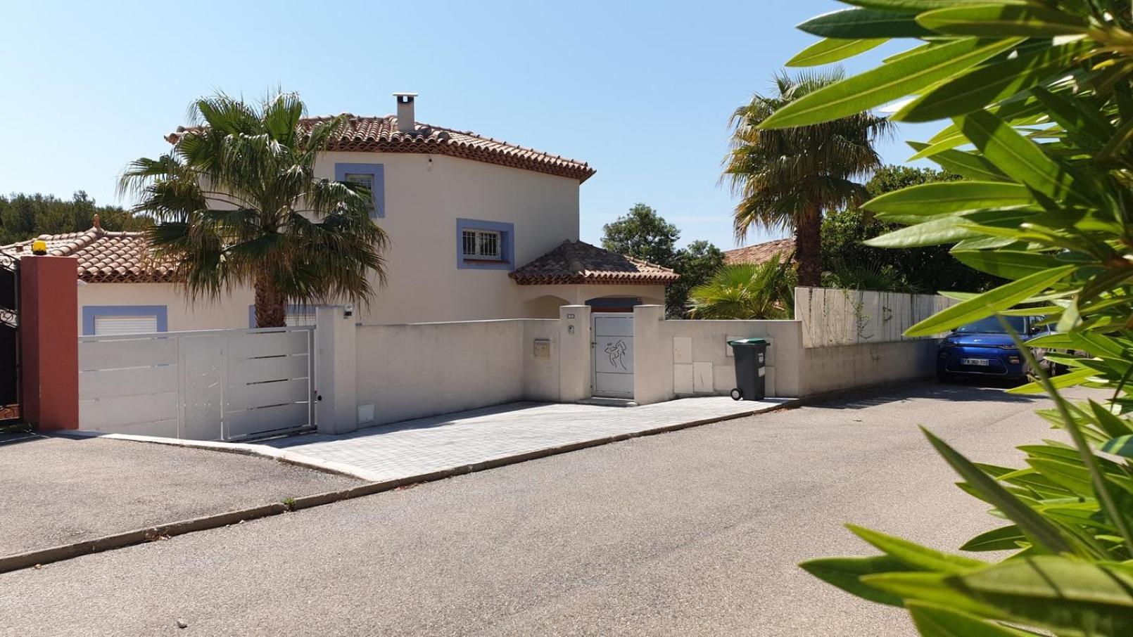 לה קיוטאט Villa Andalucia, Pisc Chauf Mai A Sept מראה חיצוני תמונה